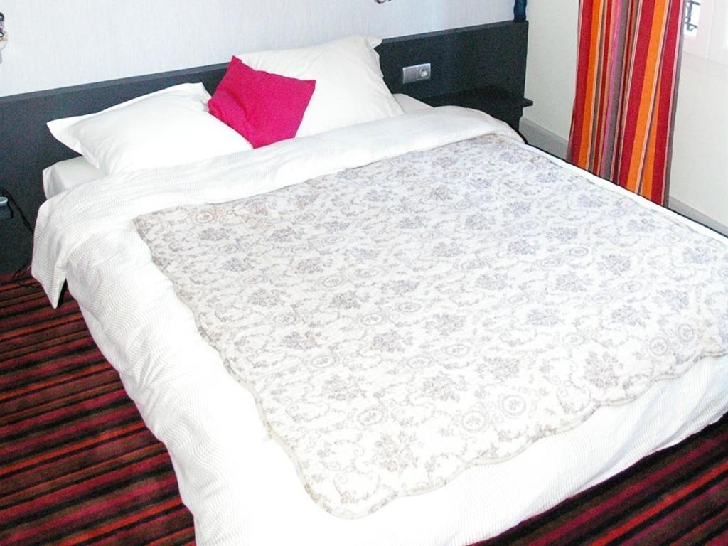 Latino Centre Hotel