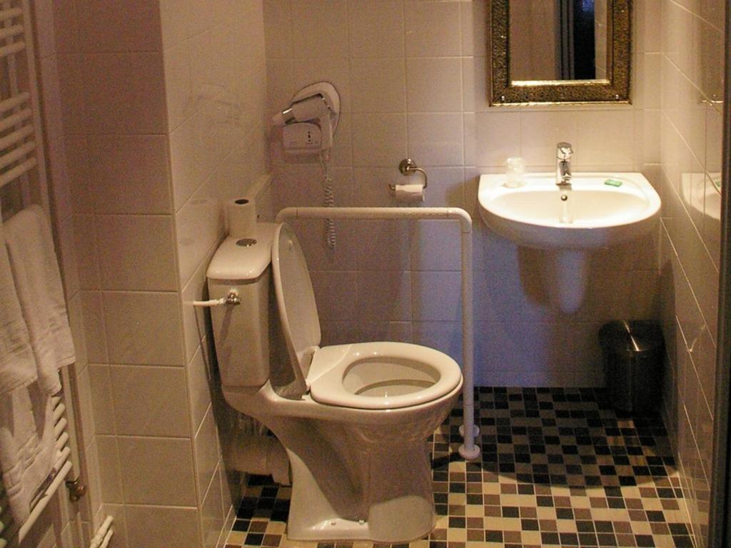 Latino Centre Hotel Reims