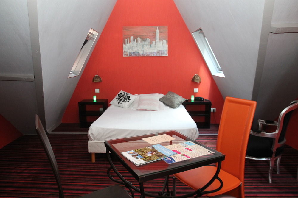 Hotel Latino Centre Reims